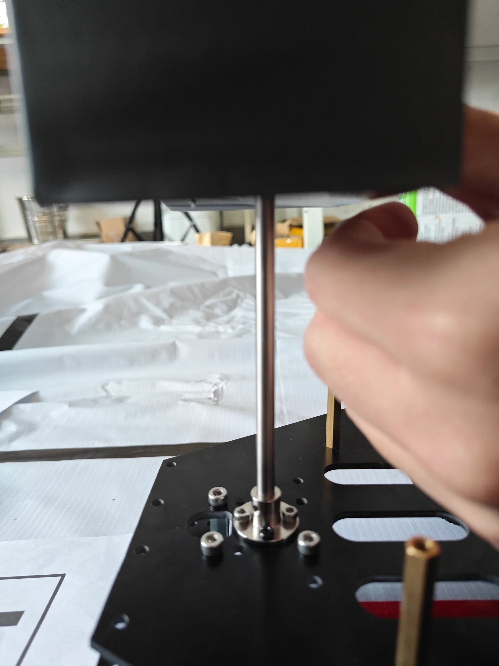 底板金属杆组装