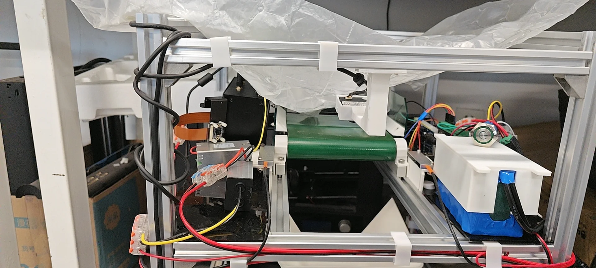 框架接线与电池