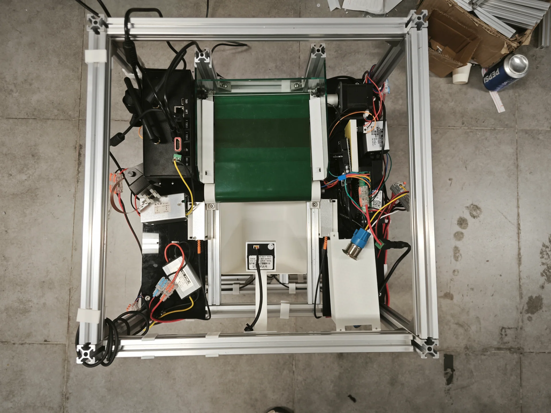 三层框架正面视图